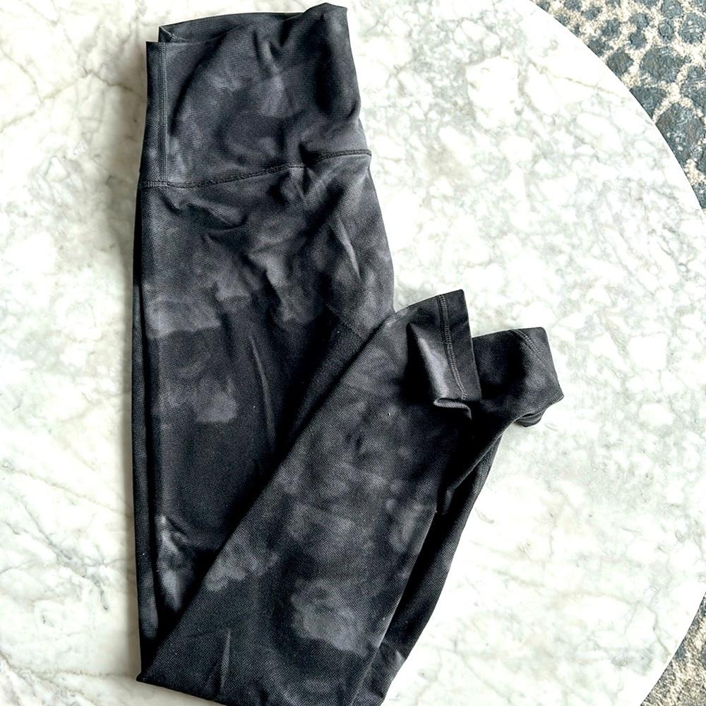 Lululemon cloud design high wasted leggings